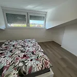 House Διαμέρισμα *