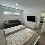Apartma House