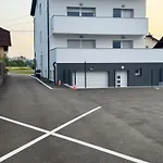 Διαμέρισμα House *