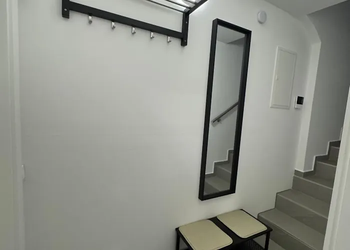 House アパート *